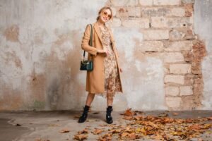 Lire la suite à propos de l’article Comment Construire une Garde-Robe Capsule : Le Guide Complet par un Styliste Pro